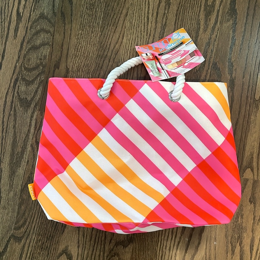 BRAND NEW Clinique bag